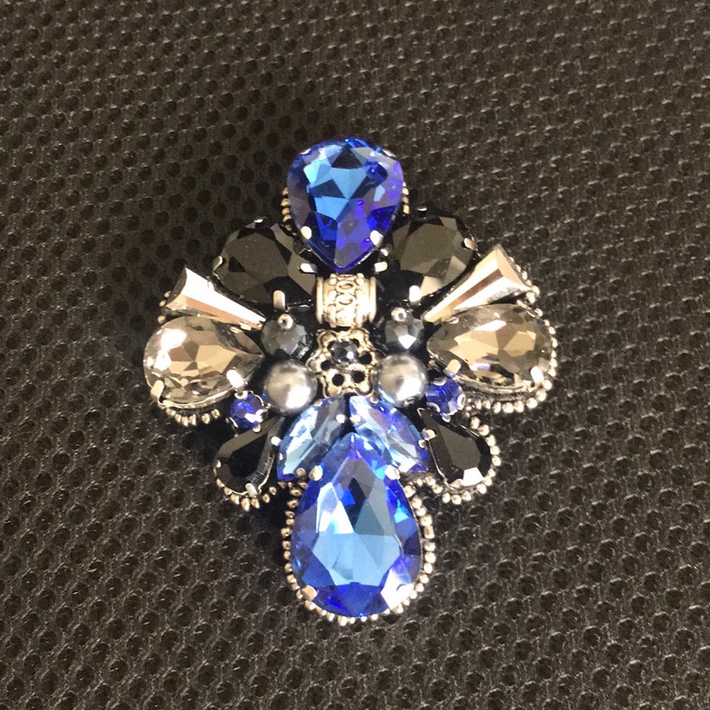 Brooch